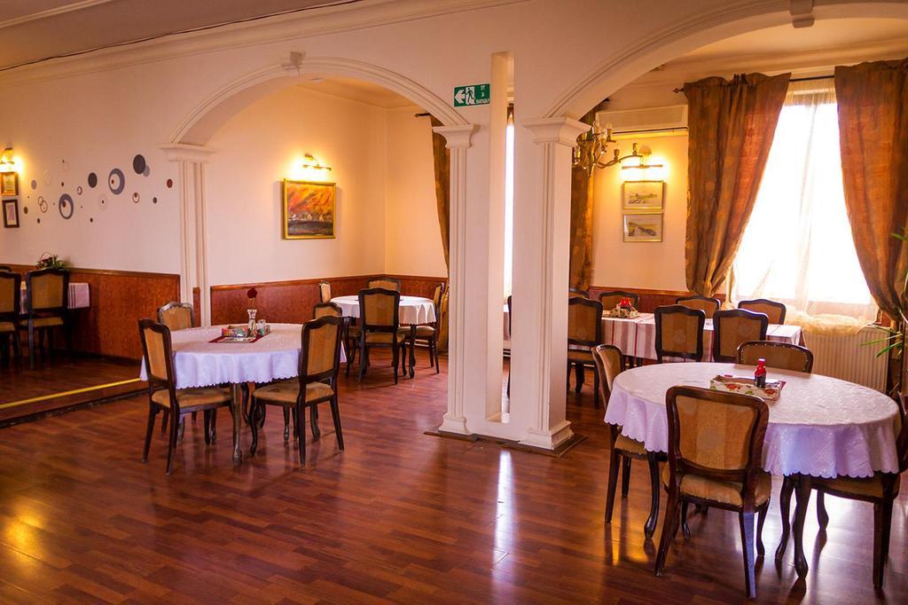 Hotel Ugostiteljski Objekat Karibo Sombor Zewnętrze zdjęcie